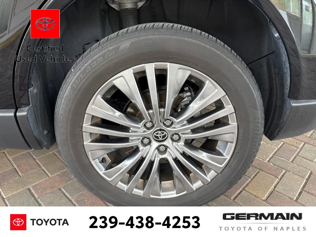 Used 2022 Toyota Venza XLE AWD/4WD image 10