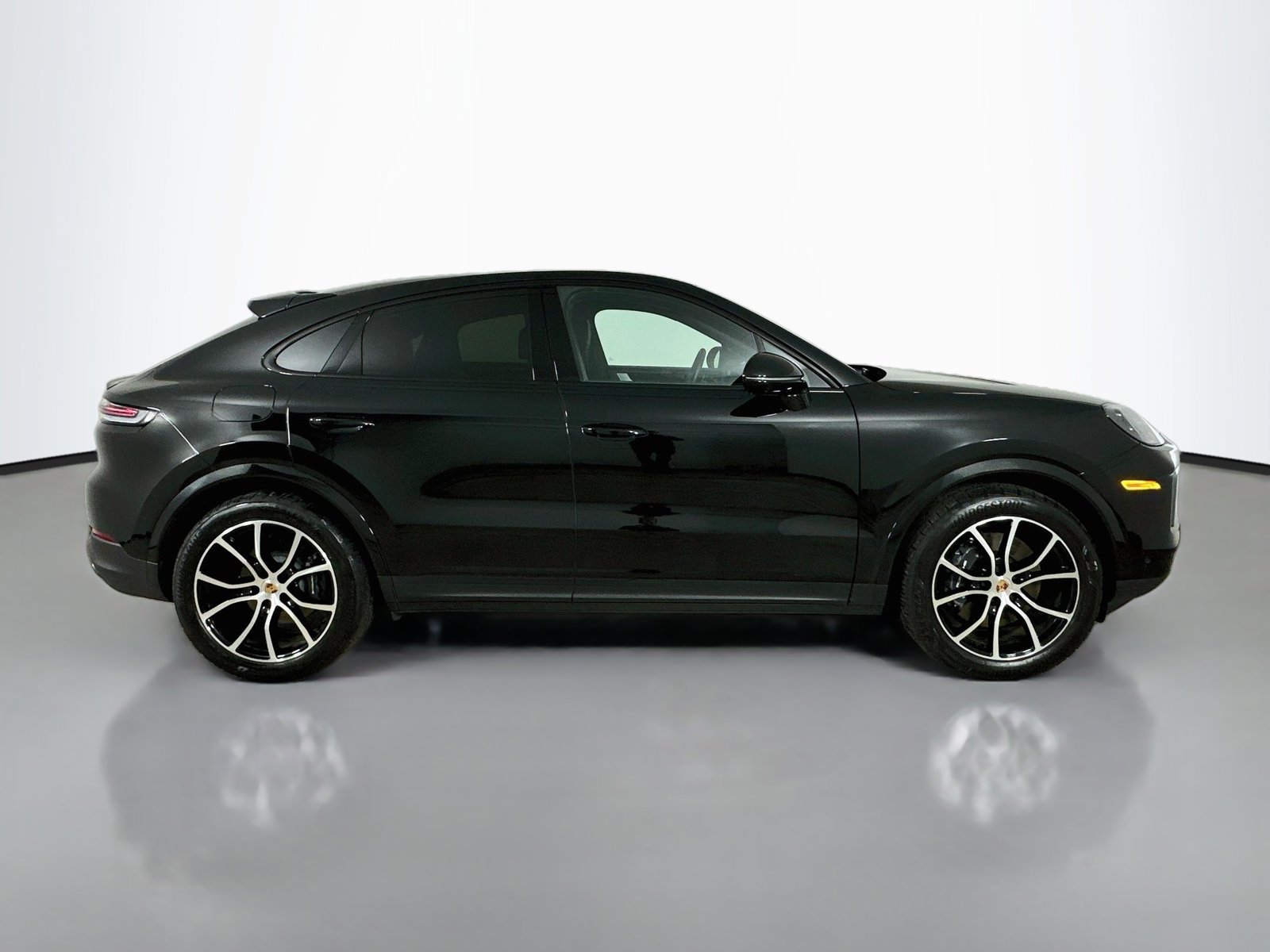 Used 2026 Porsche Cayenne Coupe AWD/4WD image 4