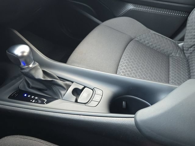 Used 2021 Toyota C-HR LE FWD image 30