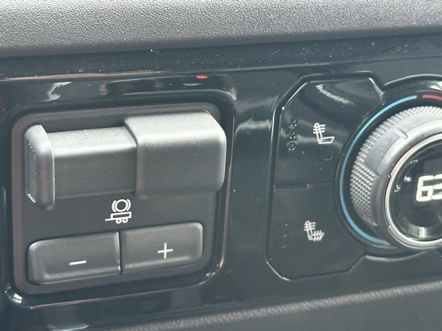 Used 2024 Chevrolet Silverado 1500 LT Trail Boss w/ Convenience Package II image 17