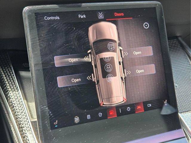 Certified 2025 Cadillac Escalade ESV V w/ LPO, ONYX Package AWD/4WD image 28