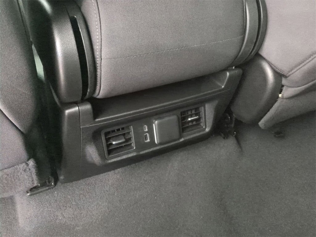 Used 2024 Chevrolet Silverado 1500 LT image 21