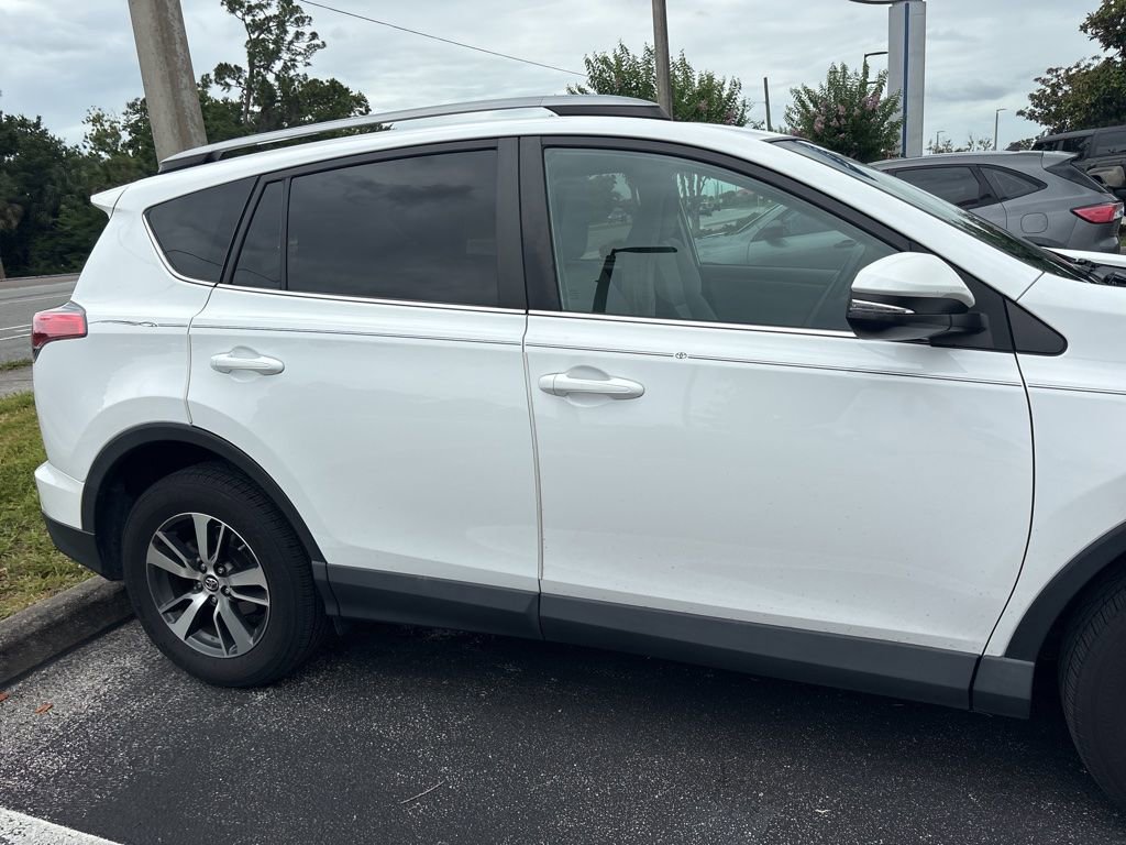 Used 2017 Toyota RAV4 XLE FWD image 7