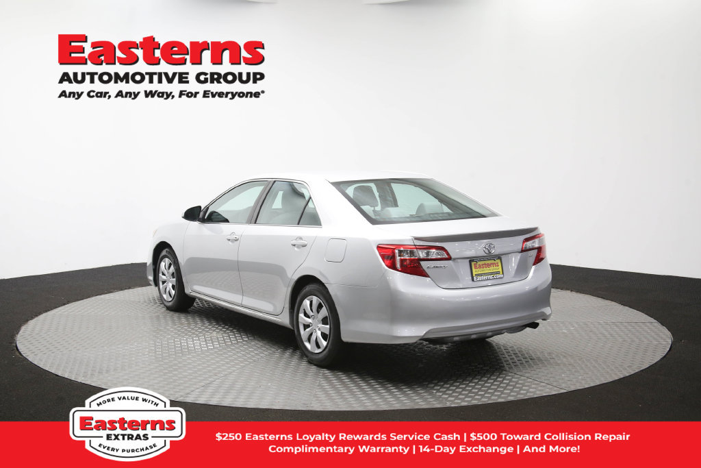 Used 2014 Toyota Camry LE FWD image 65