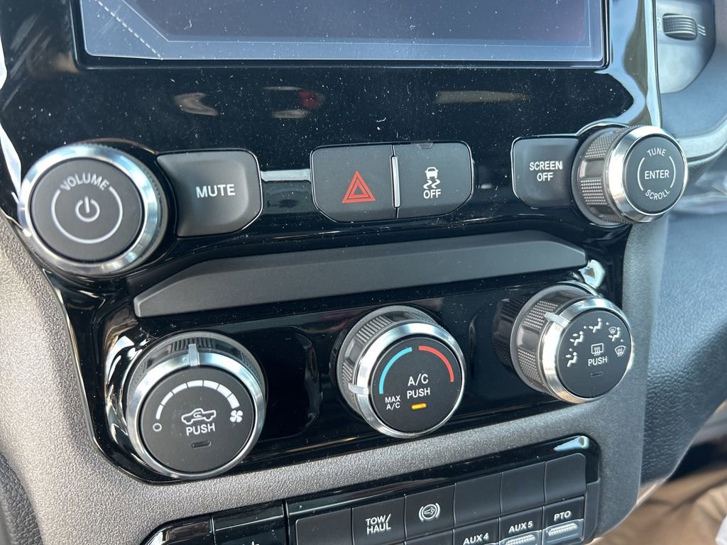 New 2026 RAM 5500 Tradesman AWD/4WD image 20