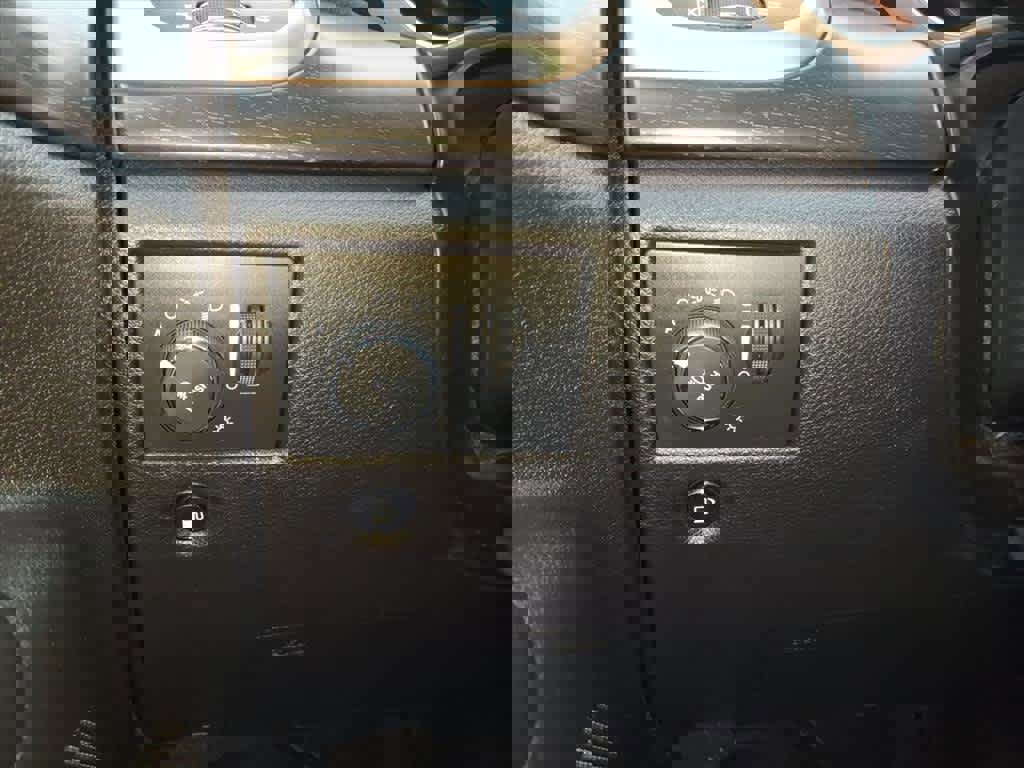 Used 2017 Jeep Grand Cherokee Laredo w/ Quick Order Package 23E image 18