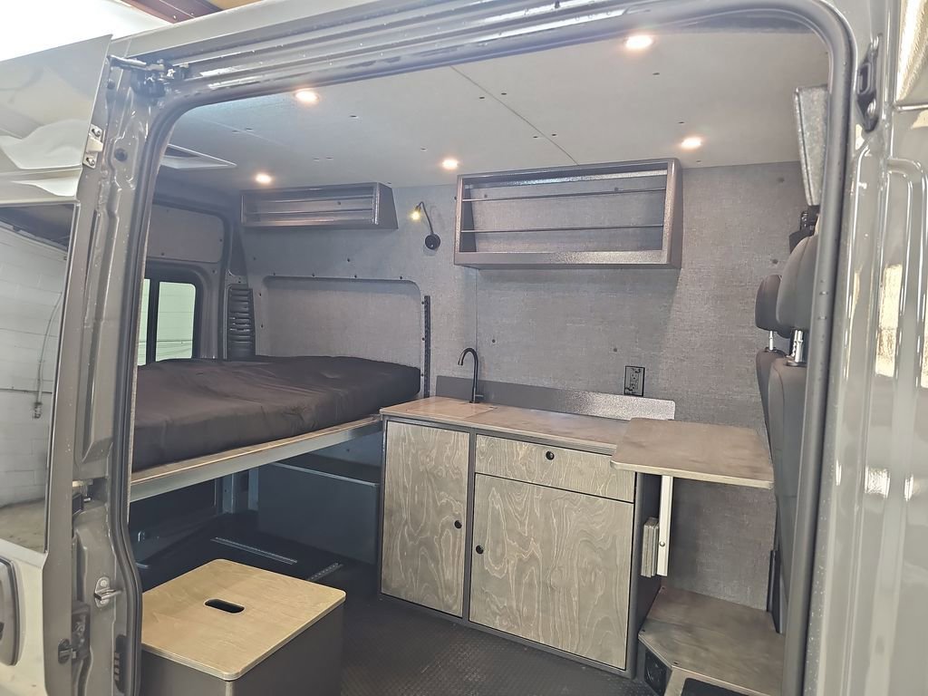 New 2025 RAM ProMaster 1500 w/ Quick Order Package 22G SLT image 9