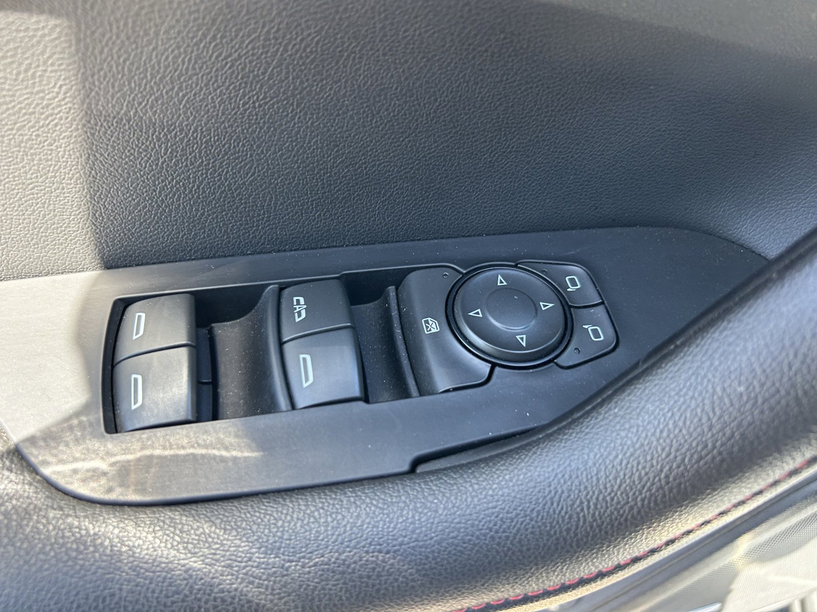 Certified 2025 Chevrolet Blazer RS AWD/4WD image 30