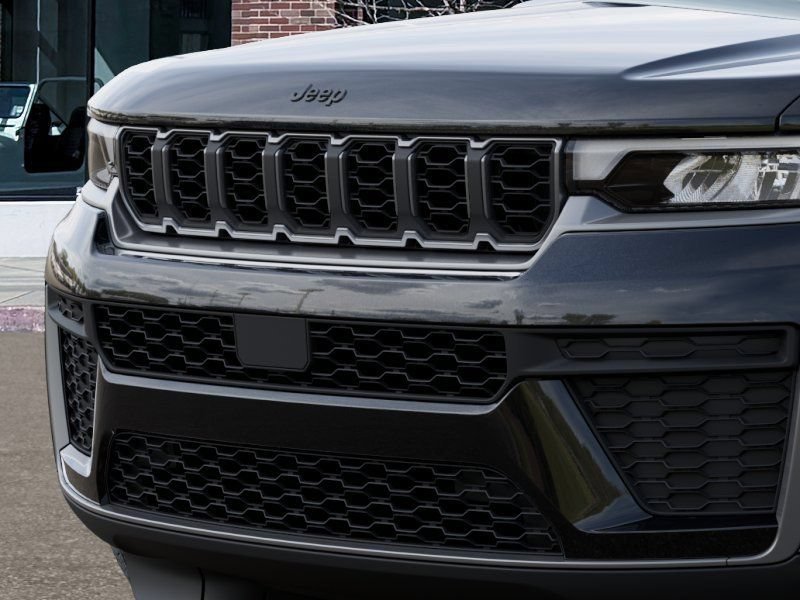 New 2026 Jeep Grand Cherokee Altitude RWD image 11