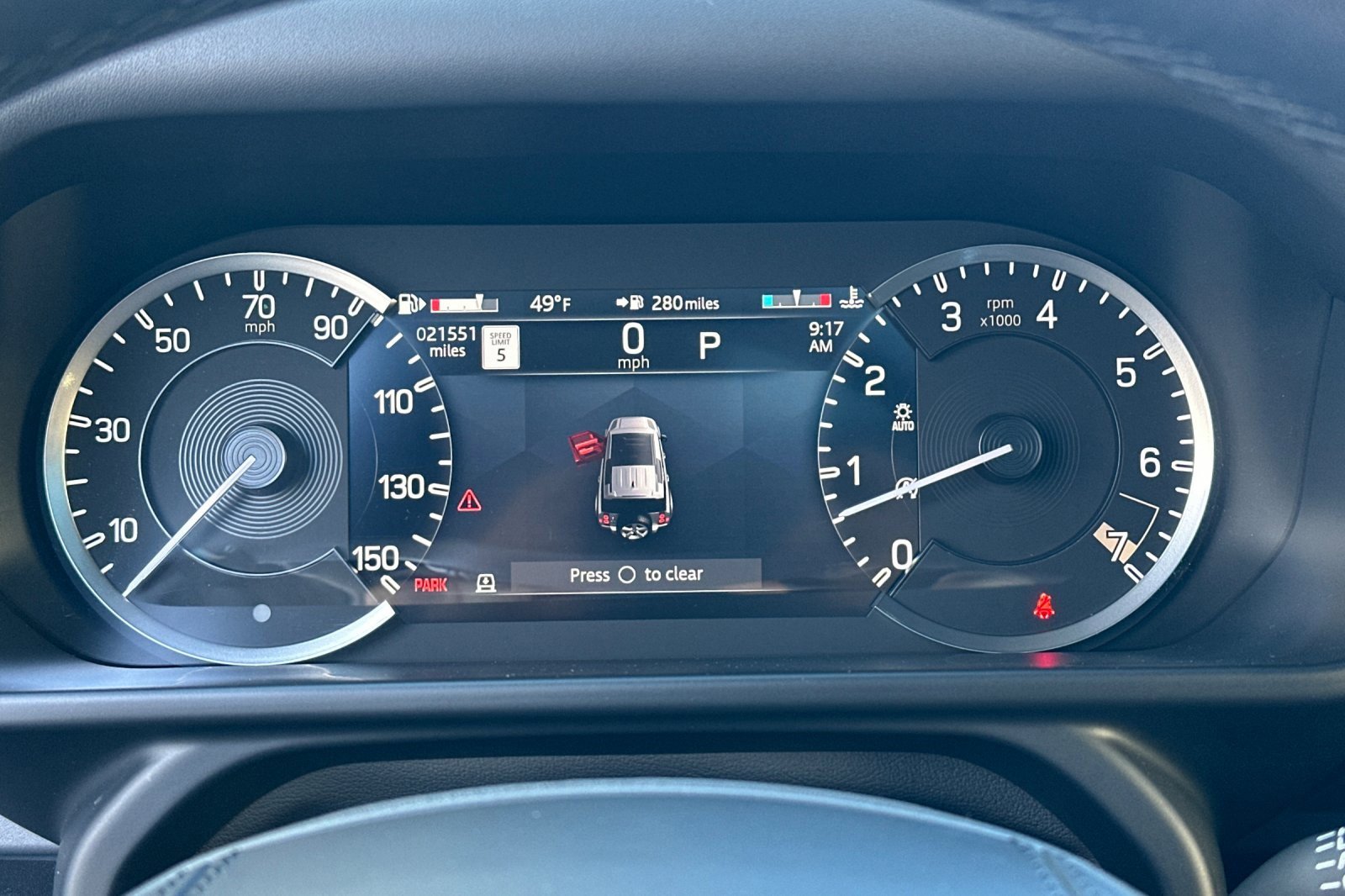 Used 2023 Land Rover Defender 130 X-Dynamic SE image 23