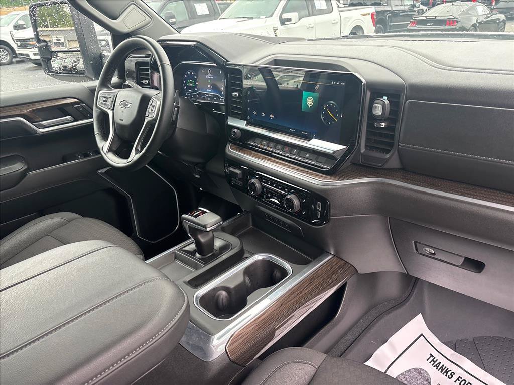 Used 2024 Chevrolet Silverado 1500 RST w/ Redline Edition AWD/4WD image 14