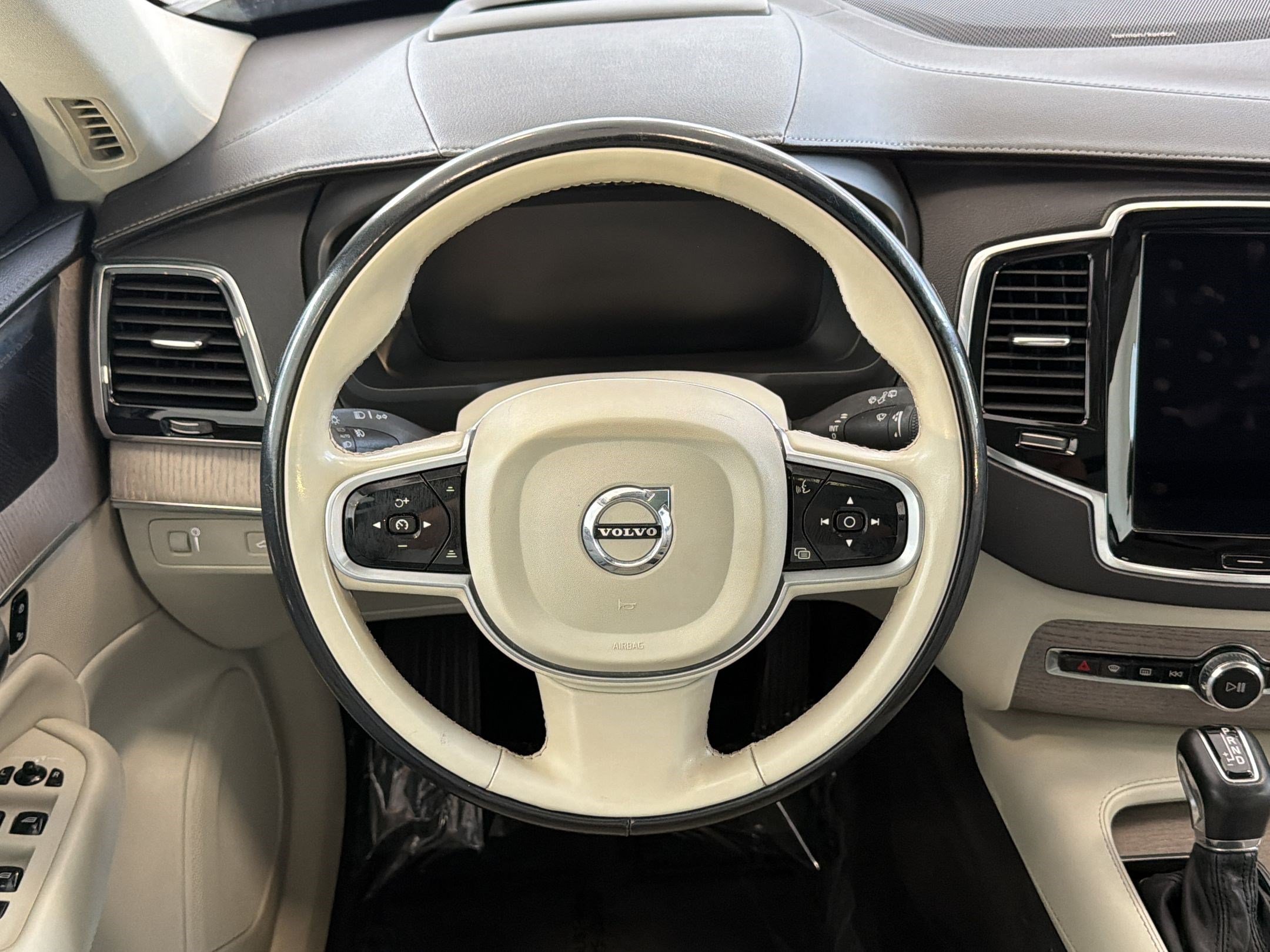 Used 2022 Volvo XC90 T6 Inscription w/ Advanced Package AWD/4WD image 17