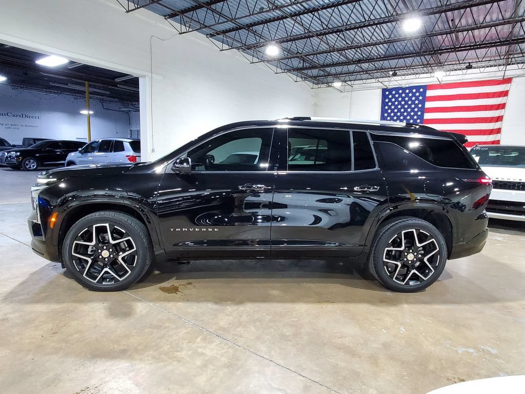 Used 2025 Chevrolet Traverse High Country FWD image 13