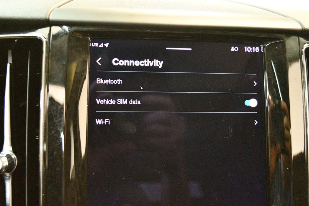 Used 2022 Volvo XC60 B5 Momentum w/ Protection Package Premier image 49