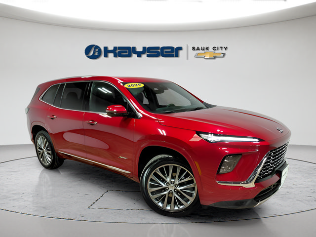 Used 2025 Buick Enclave Avenir AWD/4WD image 1