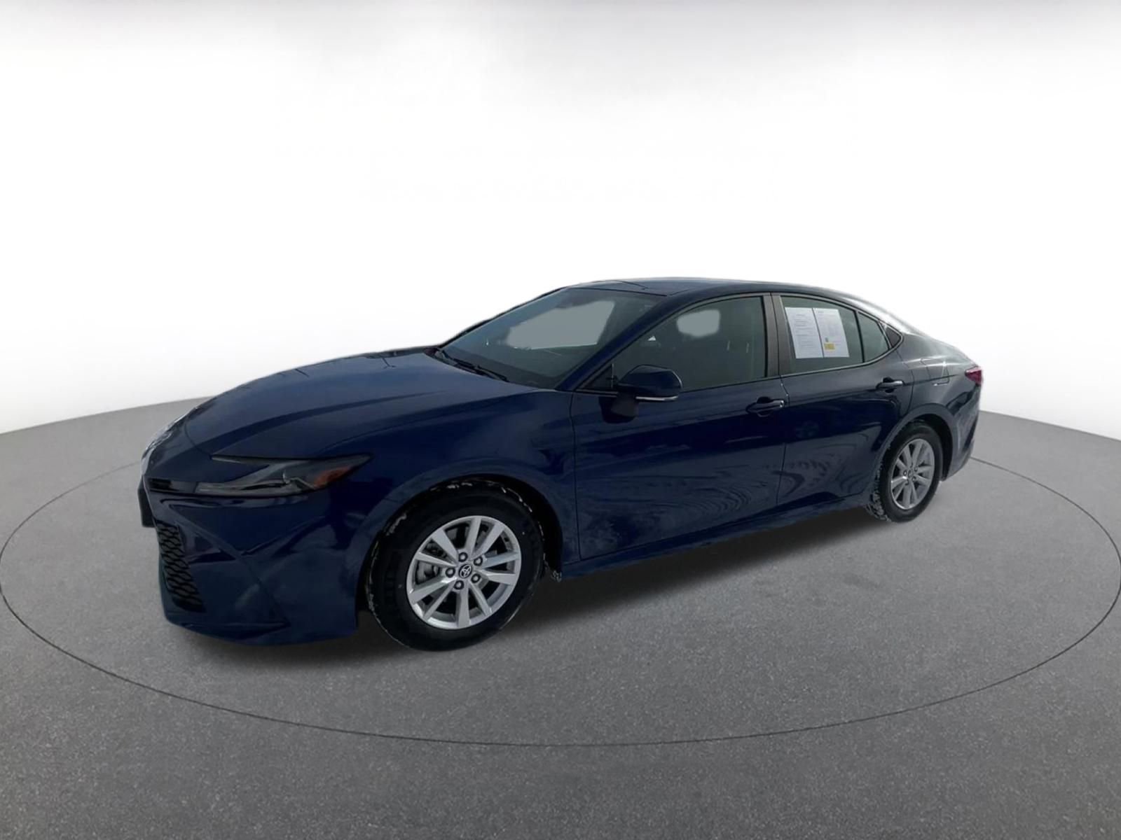 Used 2025 Toyota Camry LE image 8
