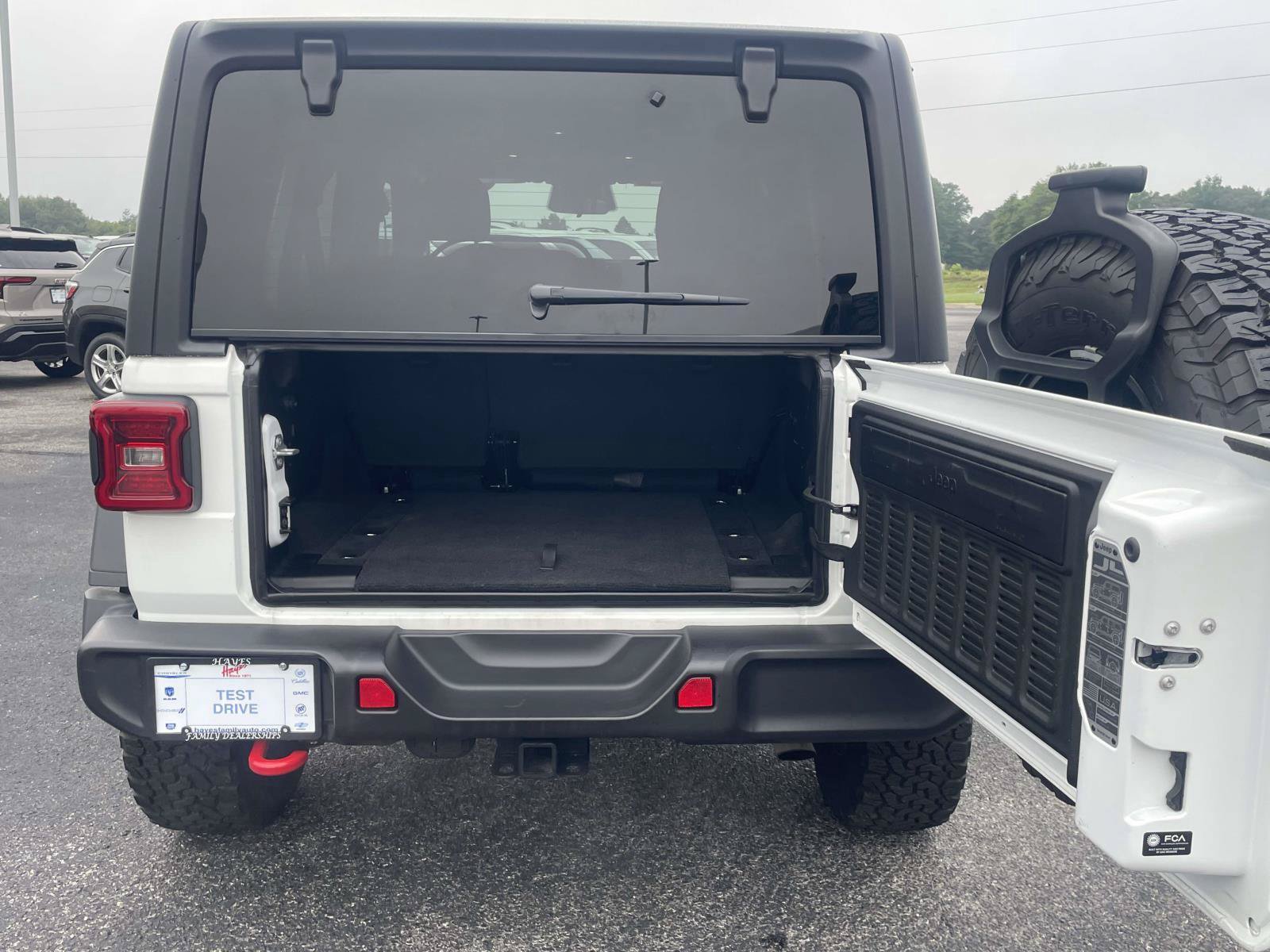 Used 2026 Jeep Wrangler Unlimited Rubicon AWD/4WD image 5