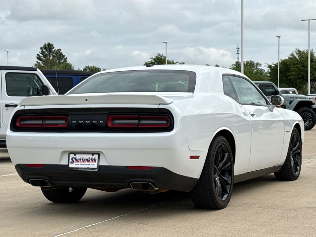 Used 2022 Dodge Challenger R/T image 7