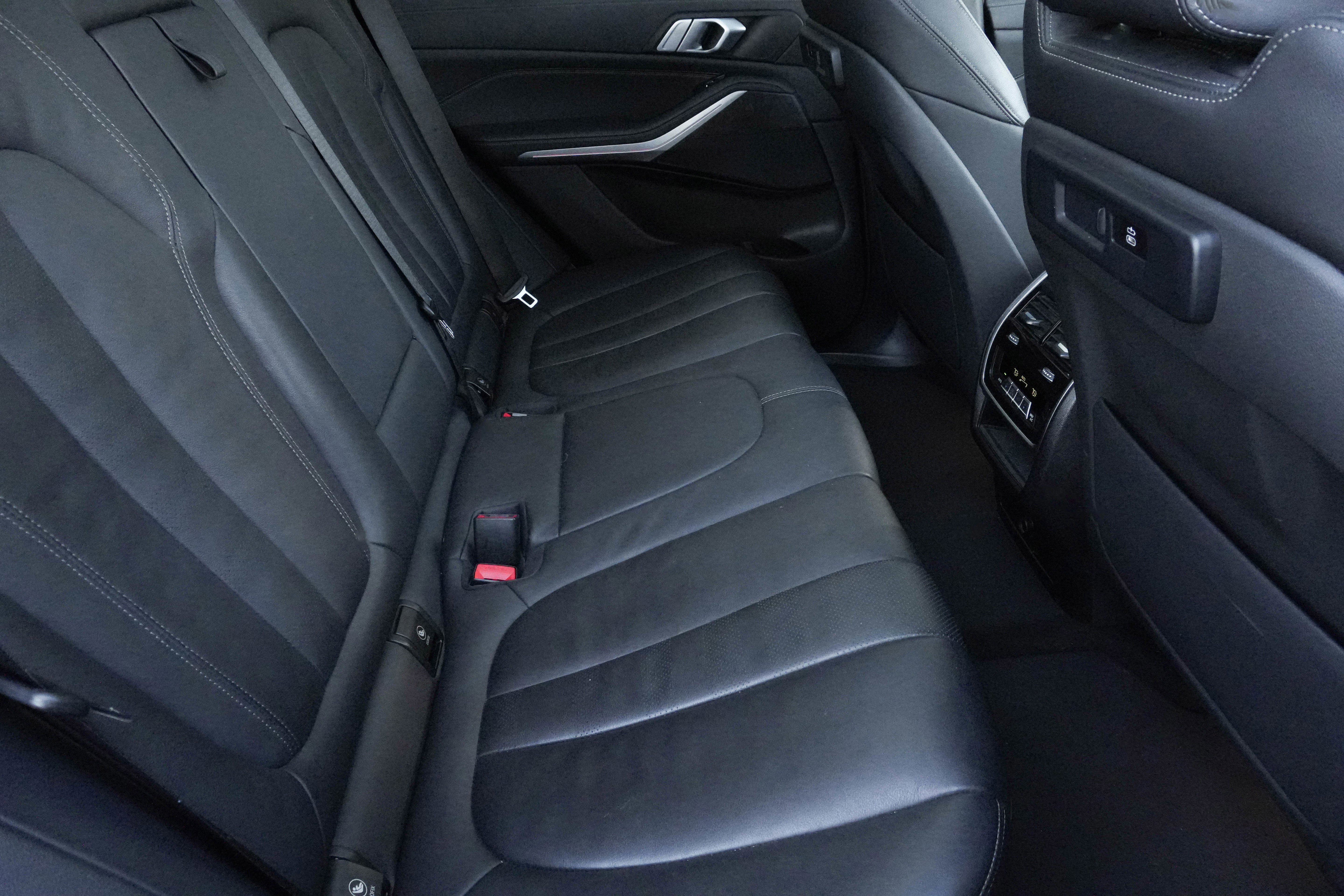 Used 2022 BMW X5 xDrive40i w/ M Sport Package image 35