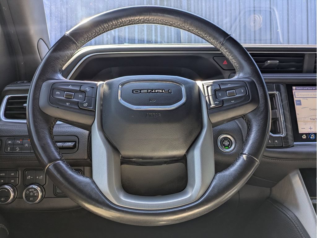 Used 2021 GMC Yukon Denali w/ Denali Ultimate Package AWD/4WD image 23