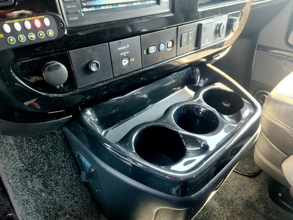 Used 2020 Chevrolet Express 2500 Extended w/ Enhanced Convenience Package RWD image 35