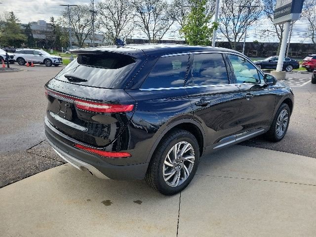 Certified 2024 Lincoln Corsair AWD image 11