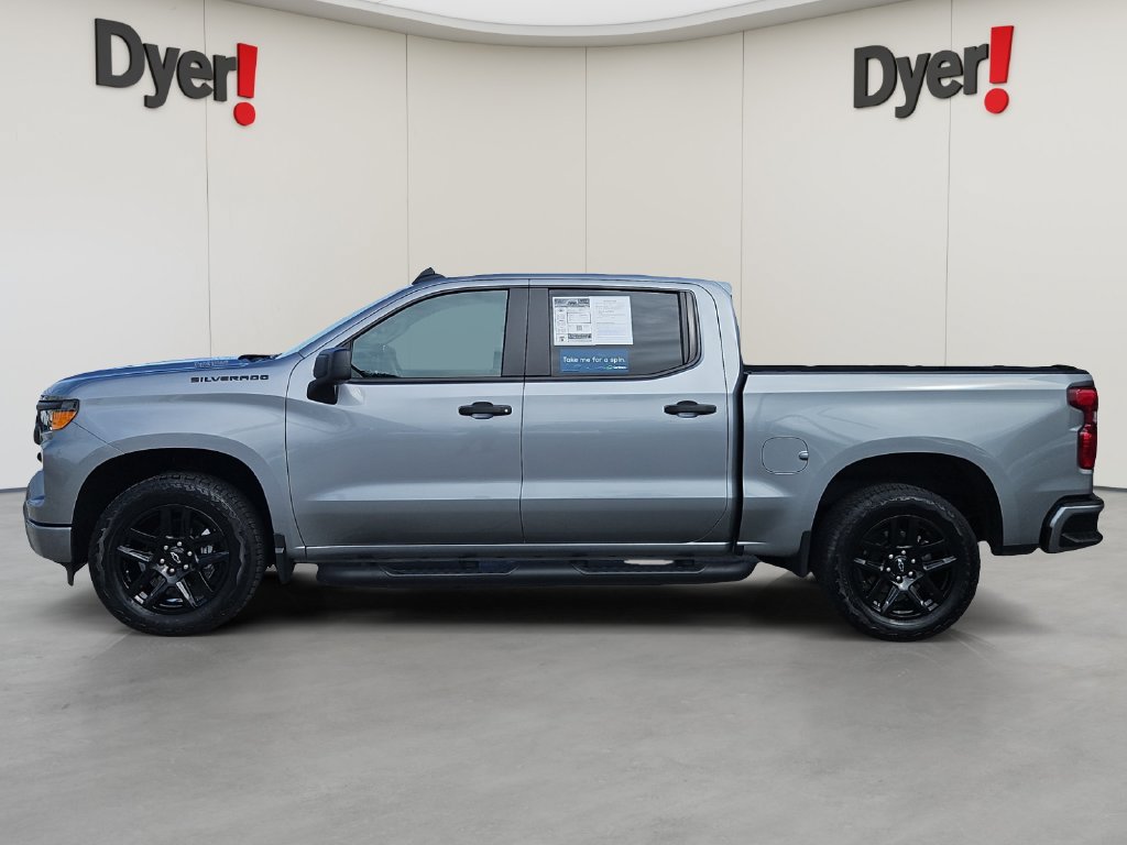 Used 2024 Chevrolet Silverado 1500 Custom w/ Turbomax Blackout Package RWD image 2