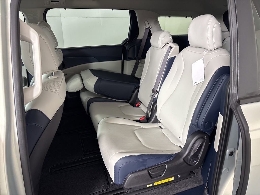 New 2026 Kia Carnival EX FWD image 22