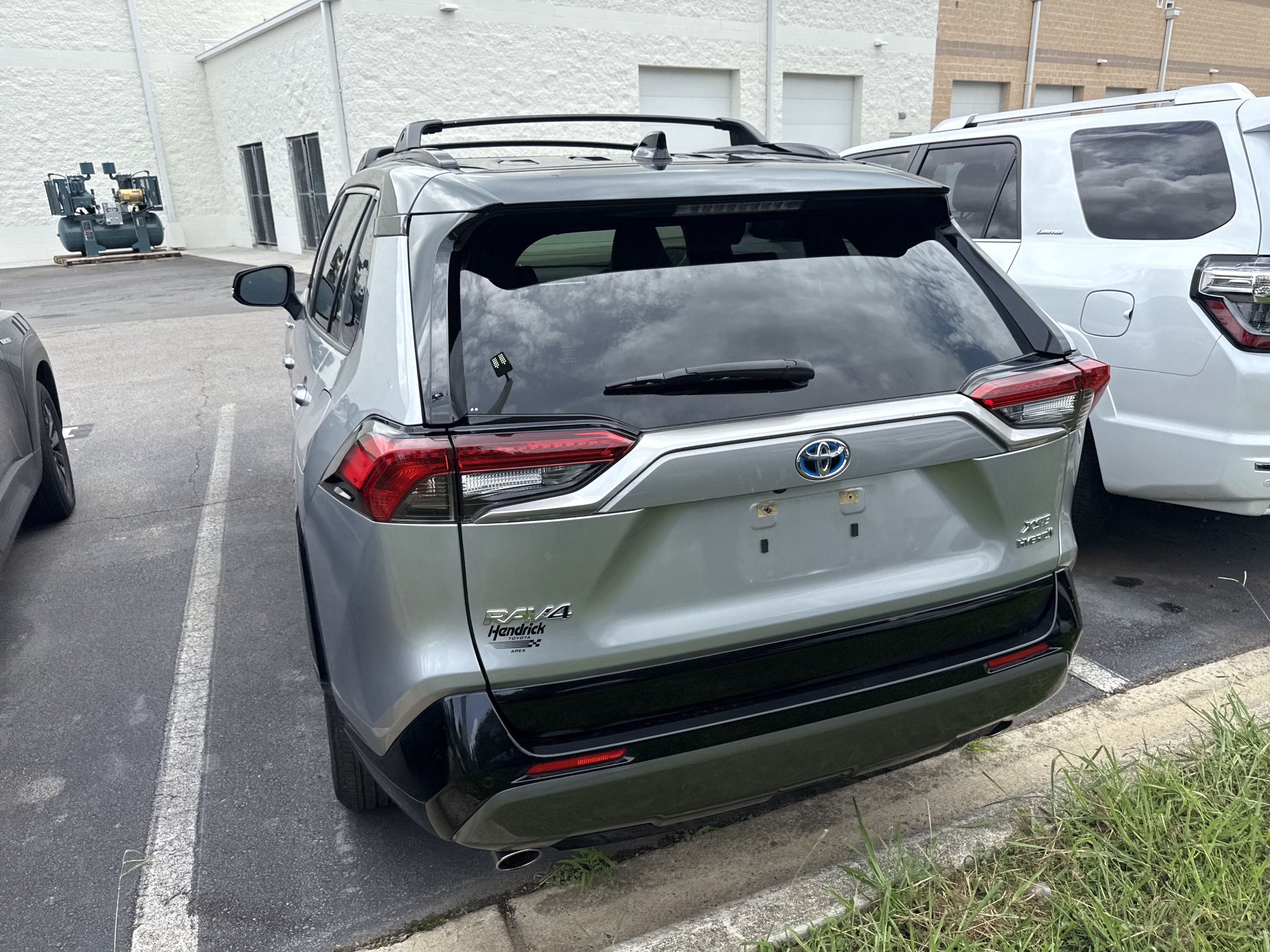 Used 2019 Toyota RAV4 XSE AWD/4WD image 9