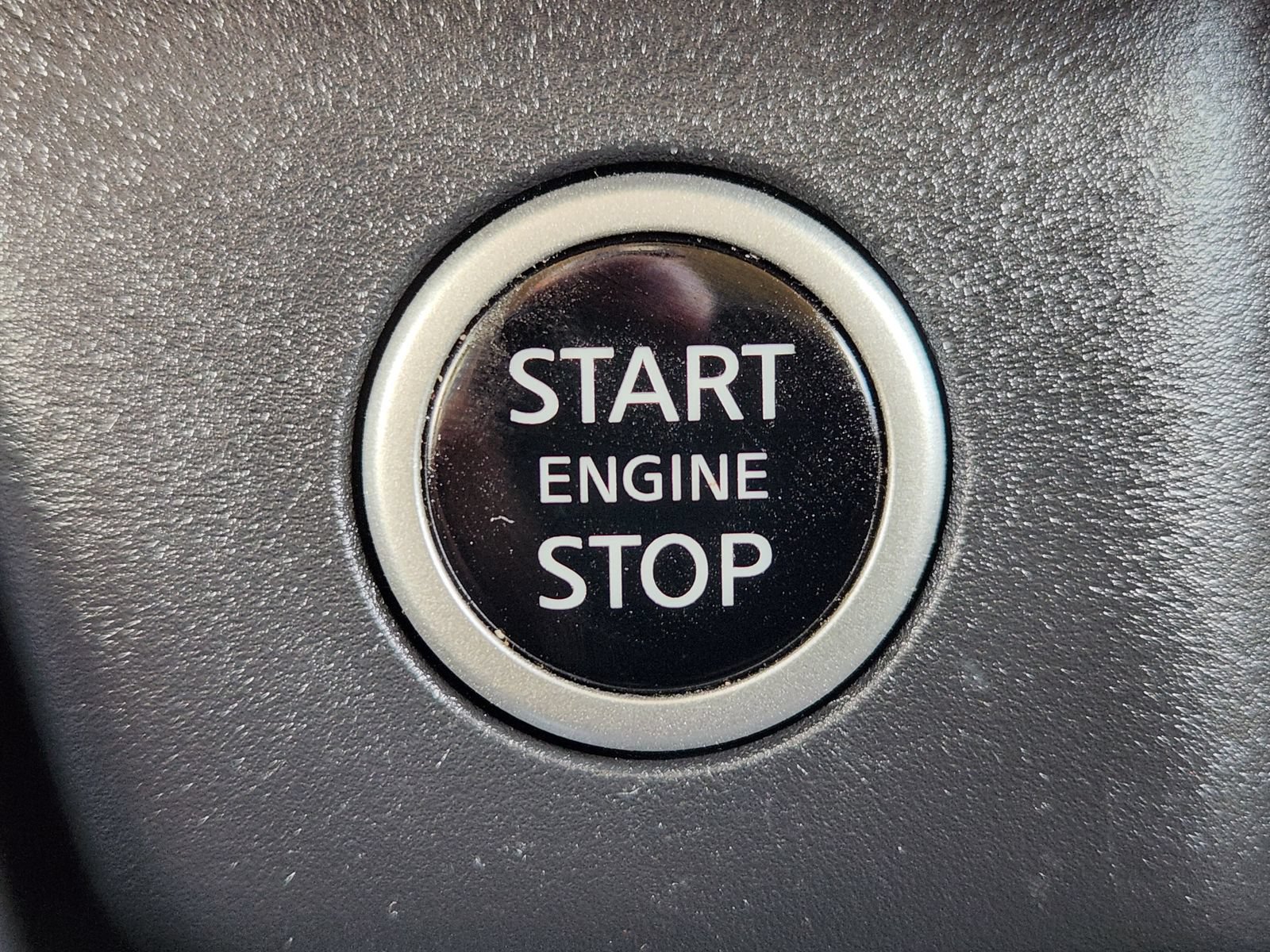 Used 2023 Nissan Rogue SV FWD image 24