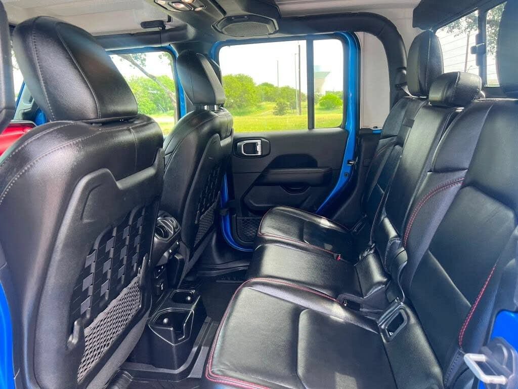 Used 2020 Jeep Gladiator Rubicon AWD/4WD image 15