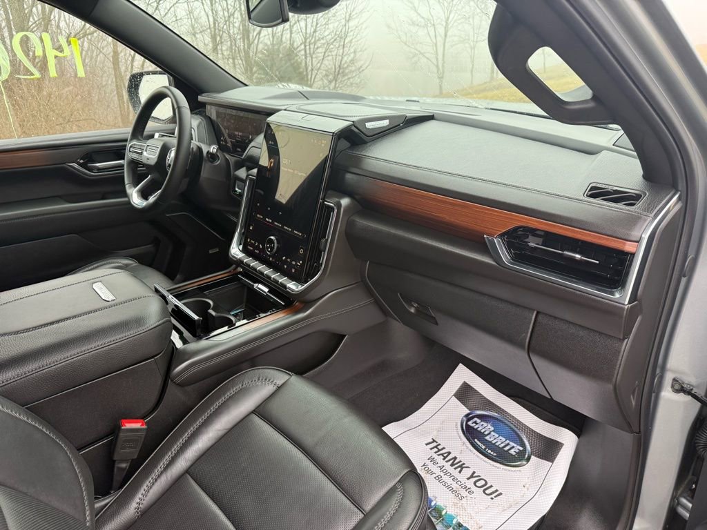 Used 2025 GMC Yukon XL Denali image 25