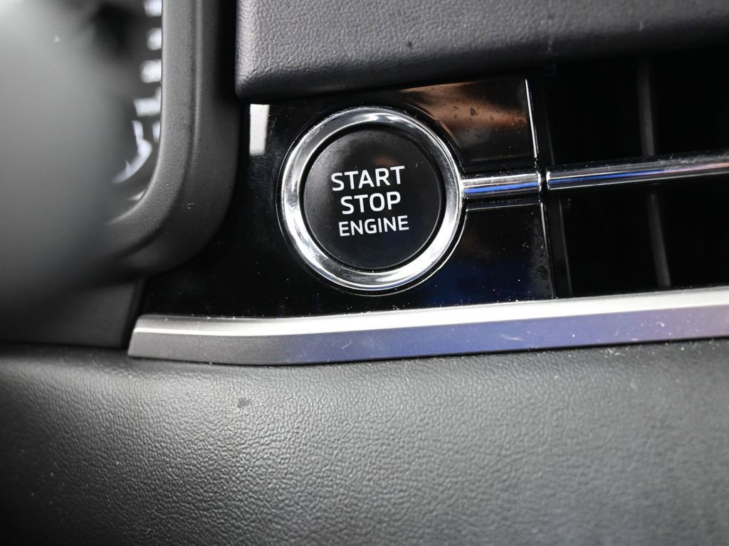 Used 2022 Mitsubishi Outlander SE image 31