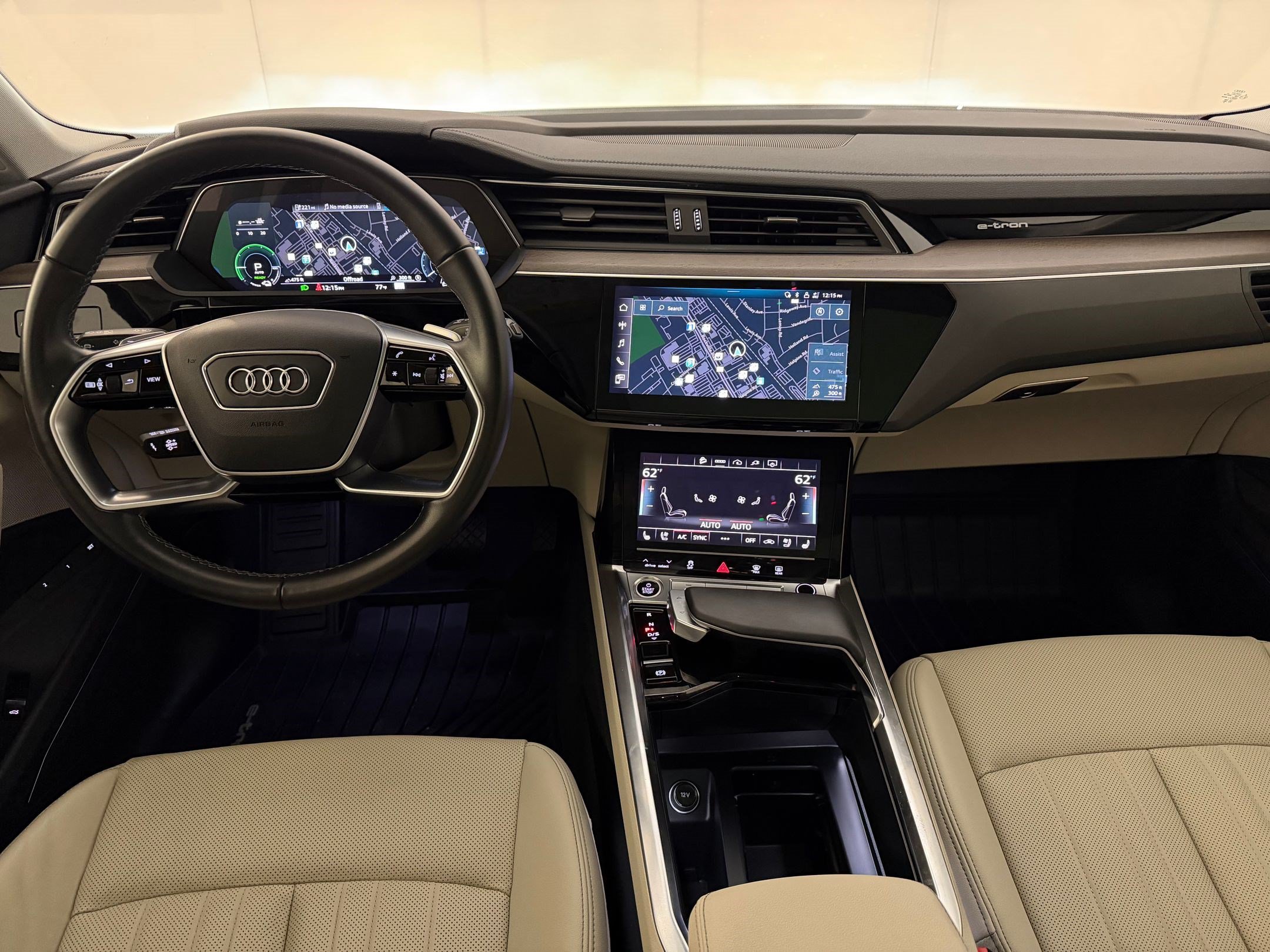 Used 2024 Audi Q8 e-tron Premium Plus w/ Premium Plus Package AWD/4WD image 27