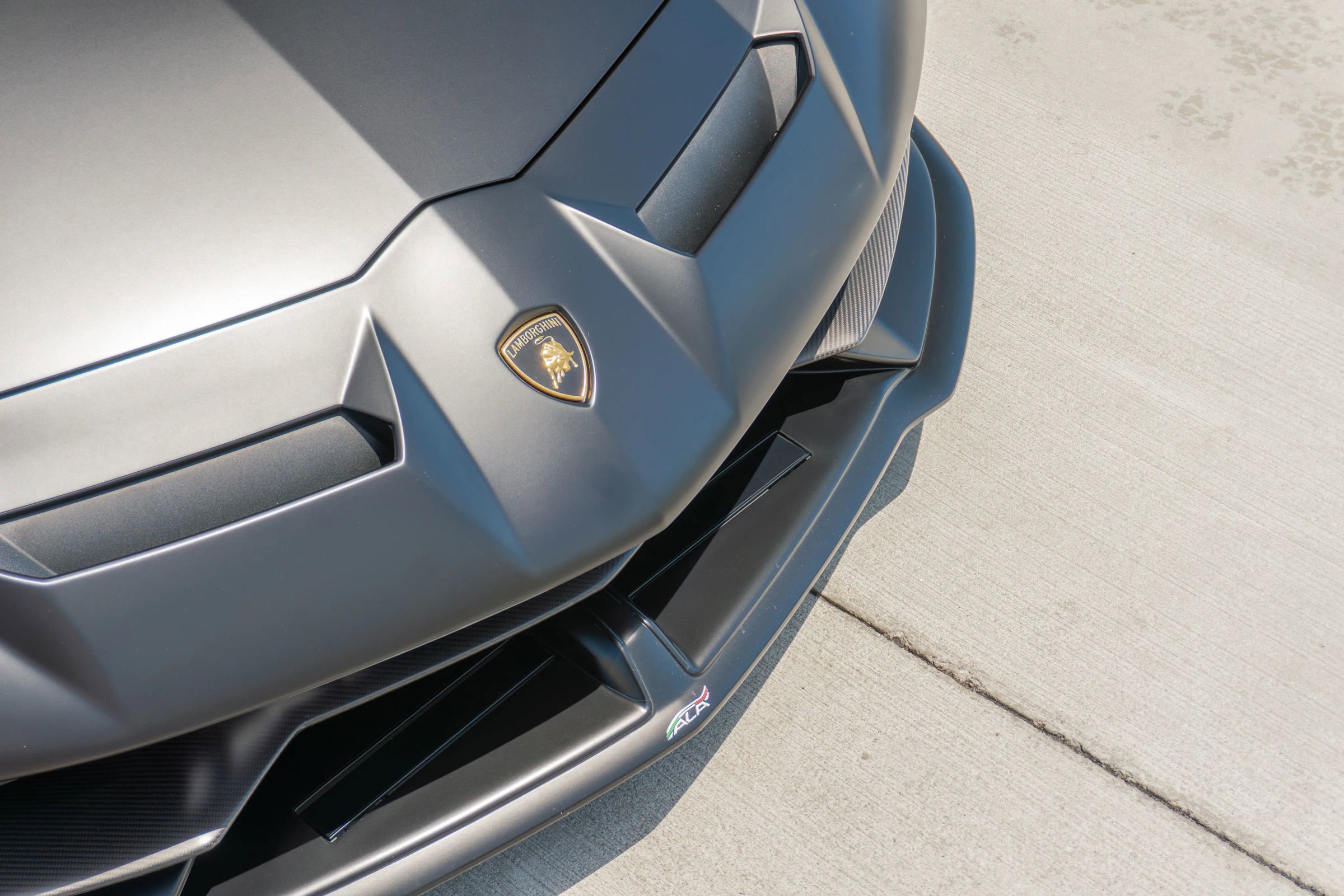 Used 2019 Lamborghini Aventador SVJ AWD/4WD image 33