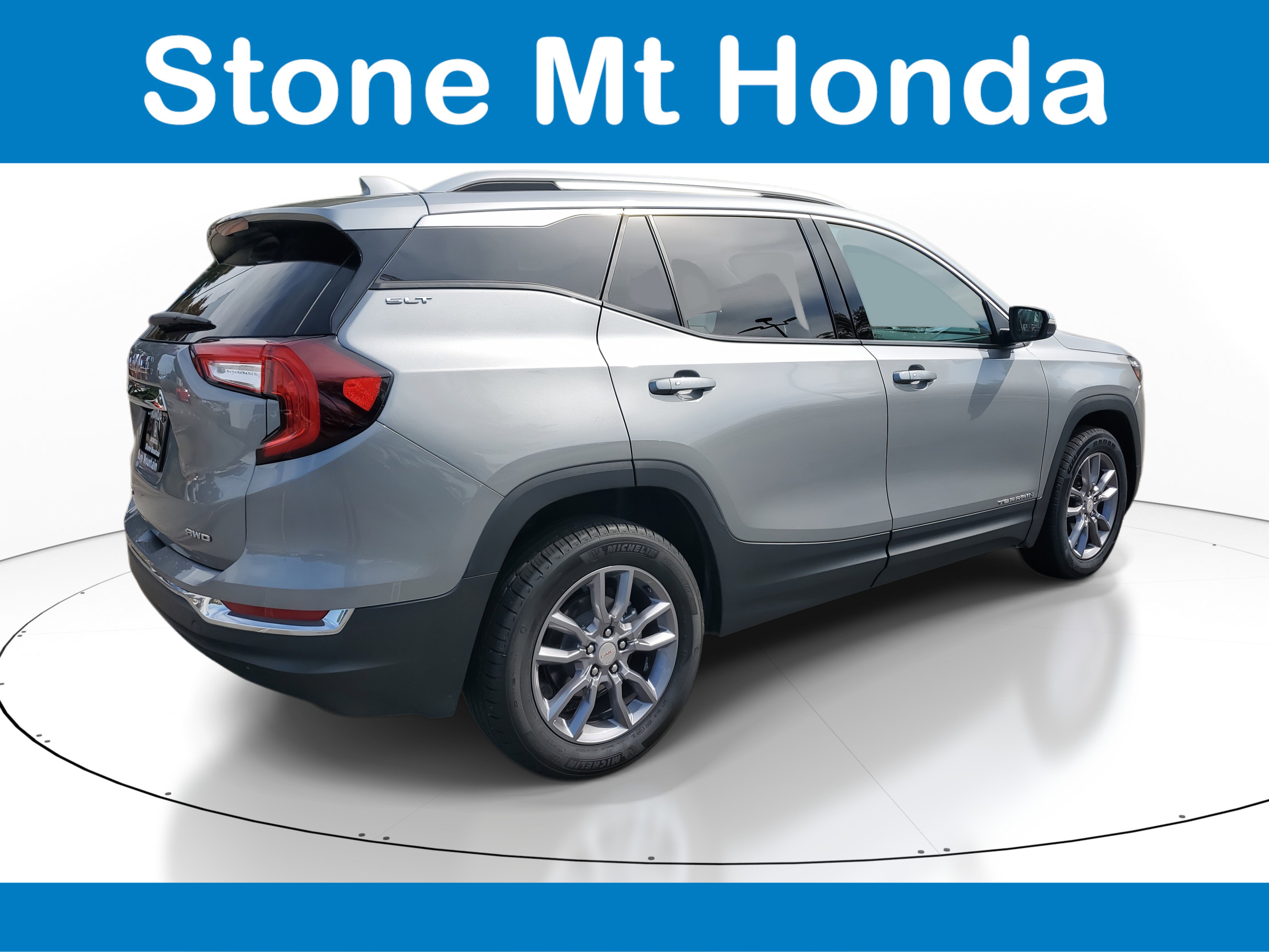 Used 2024 GMC Terrain SLT image 6