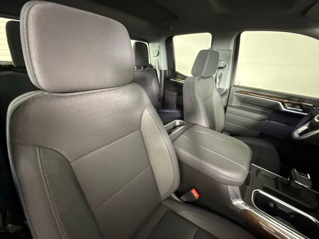 Used 2025 GMC Sierra 1500 Elevation image 34