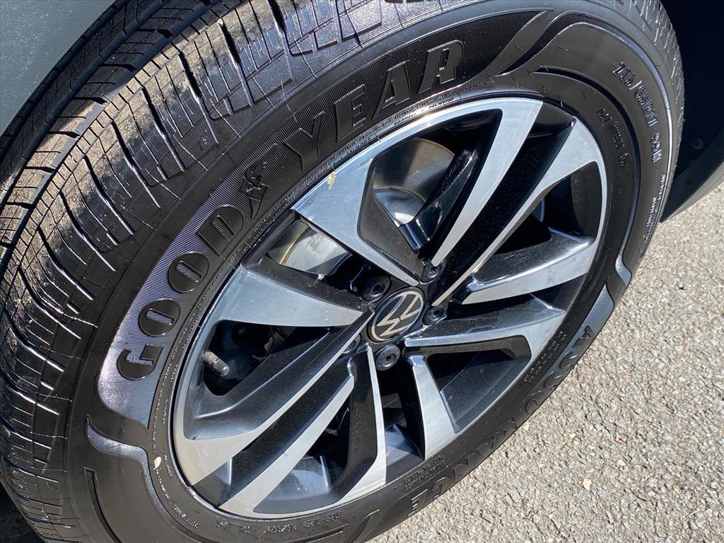 Certified 2024 Volkswagen Tiguan S image 21