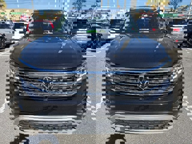 Used 2021 Volkswagen Atlas SEL Premium image 2