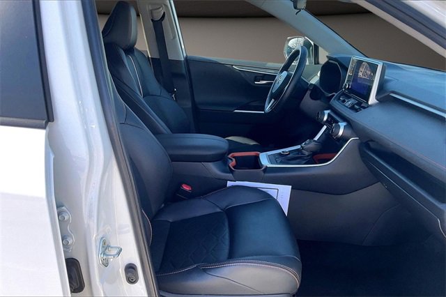 Used 2024 Toyota RAV4 Adventure image 7