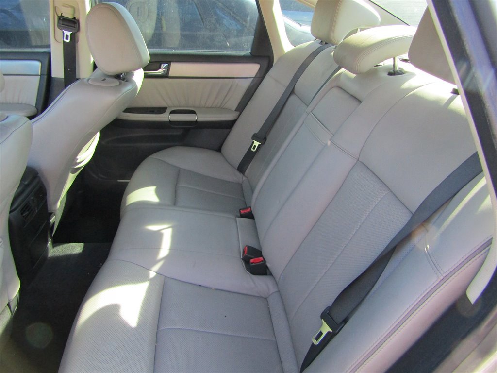 Used 2007 INFINITI M35 Sport w/ Technology Pkg image 8