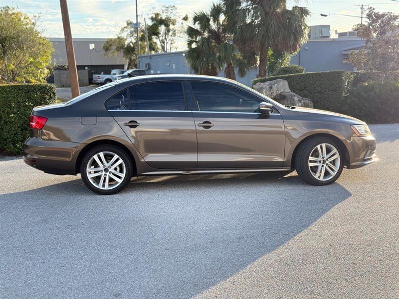 Used 2015 Volkswagen Jetta TDI SEL image 7