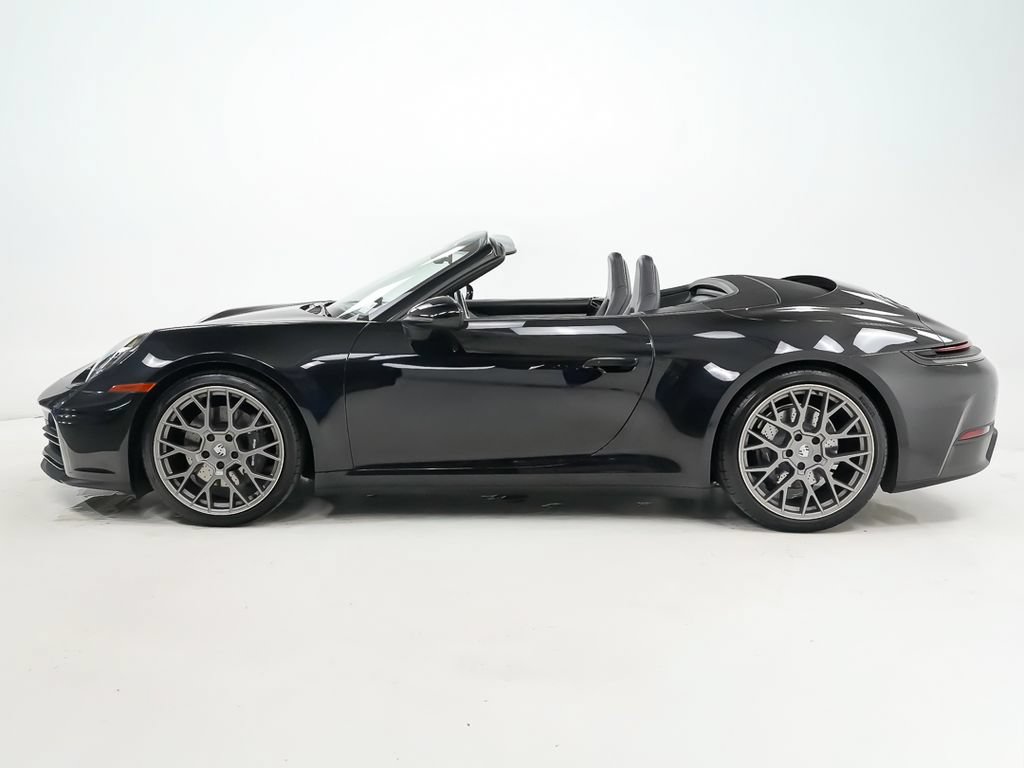 Used 2025 Porsche 911 Carrera RWD image 2
