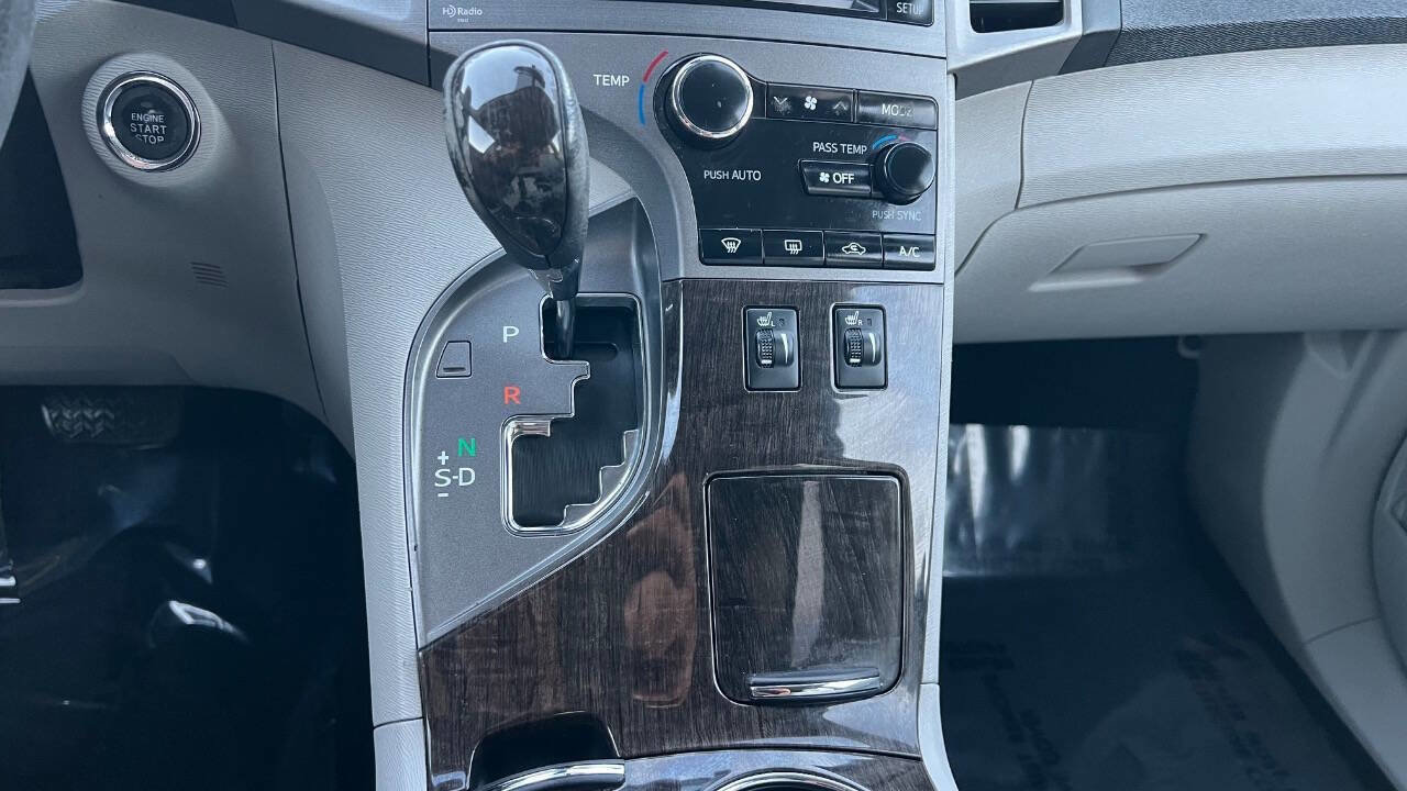 Used 2013 Toyota Venza XLE FWD image 13