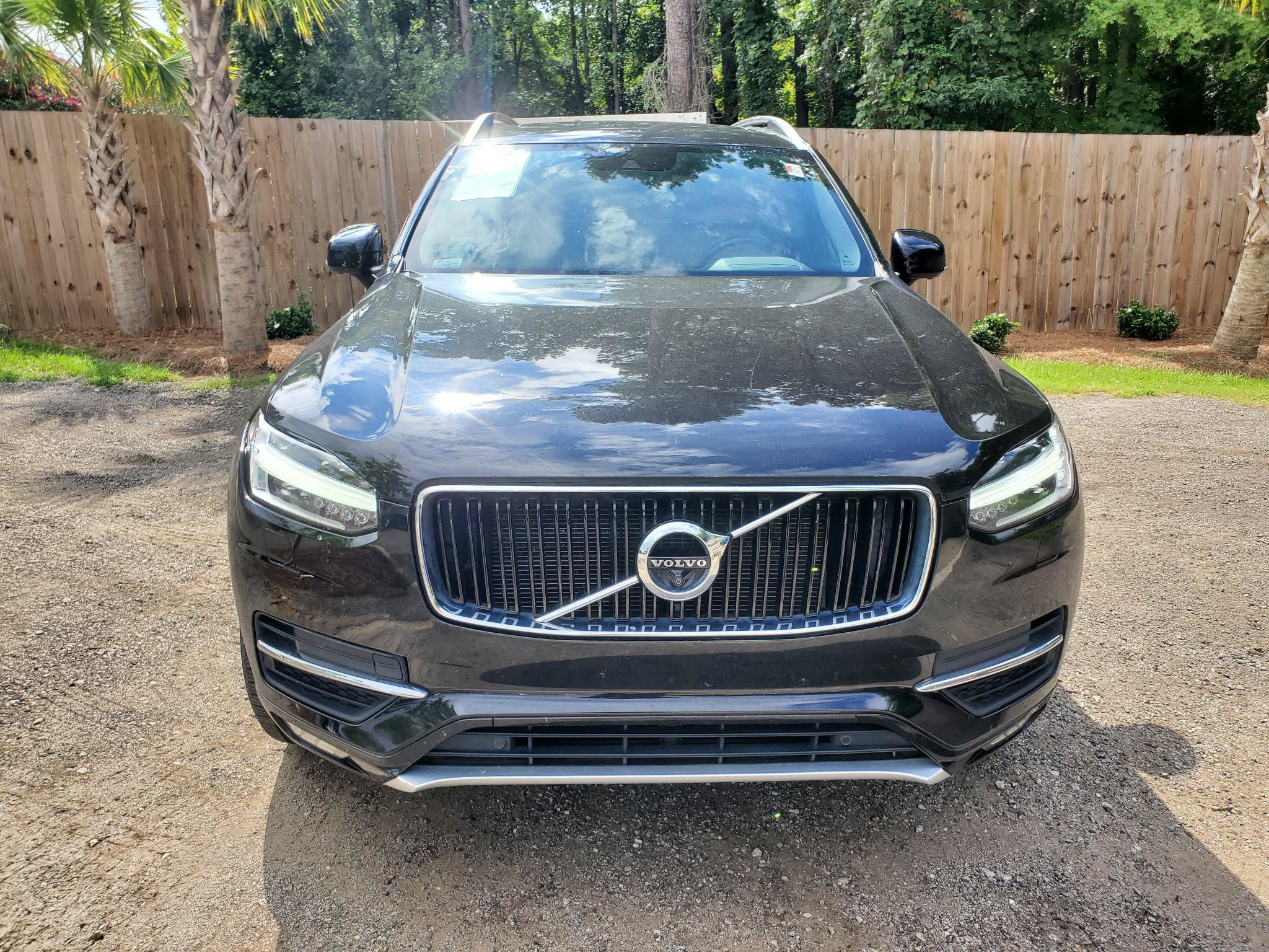 Used 2017 Volvo XC90 T6 Momentum w/ Vision Package AWD/4WD image 8