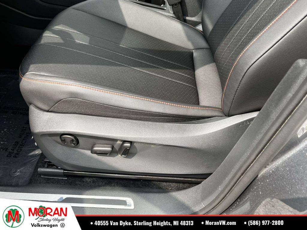 Used 2024 Volkswagen Tiguan Wolfsburg Edition FWD image 19