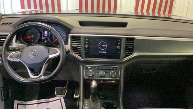 Used 2020 Volkswagen Atlas Cross Sport SE w/ Panoramic Sunroof Package AWD/4WD image 17