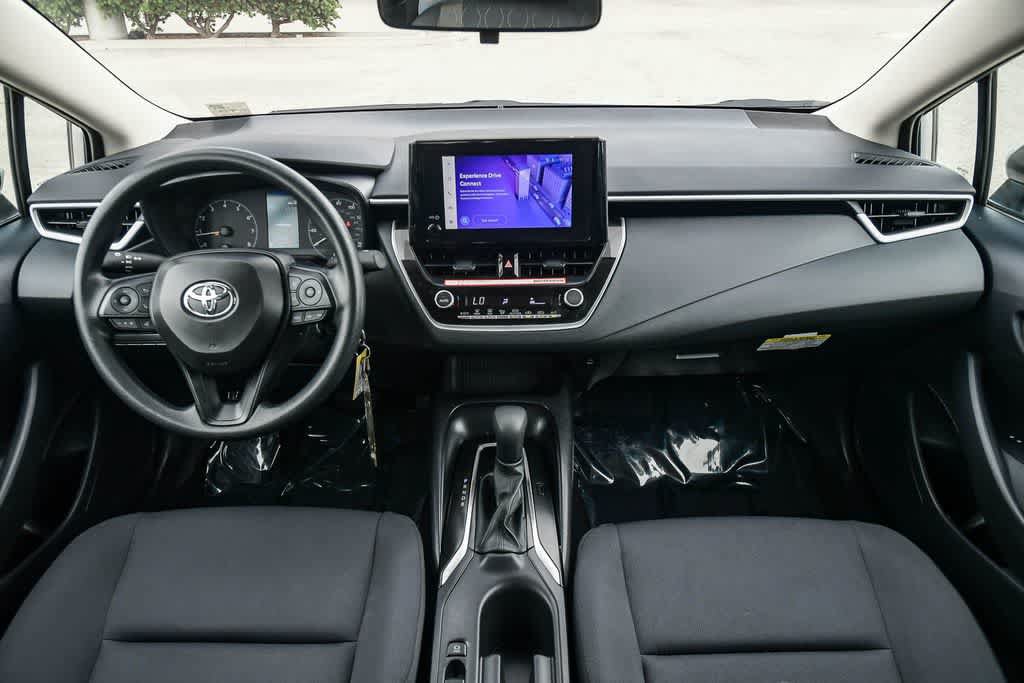 Used 2025 Toyota Corolla LE FWD image 14