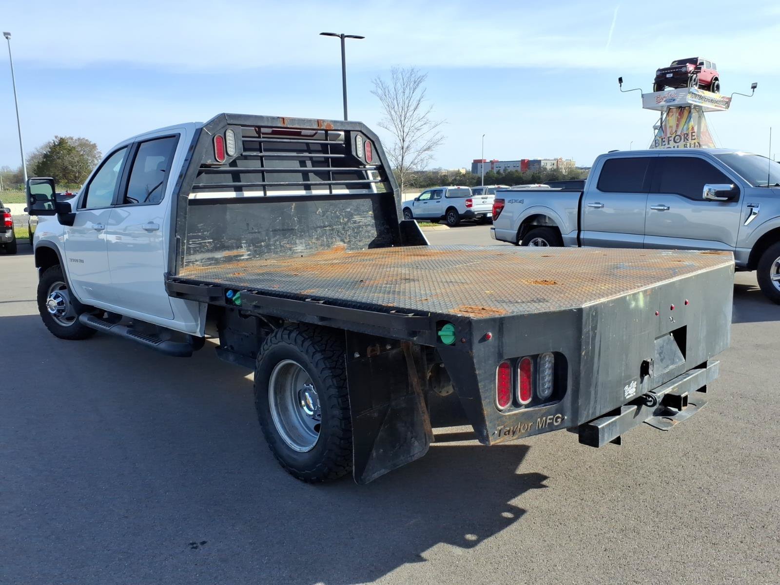 Used 2024 Chevrolet Silverado 3500 LT w/ Convenience Package AWD/4WD image 5