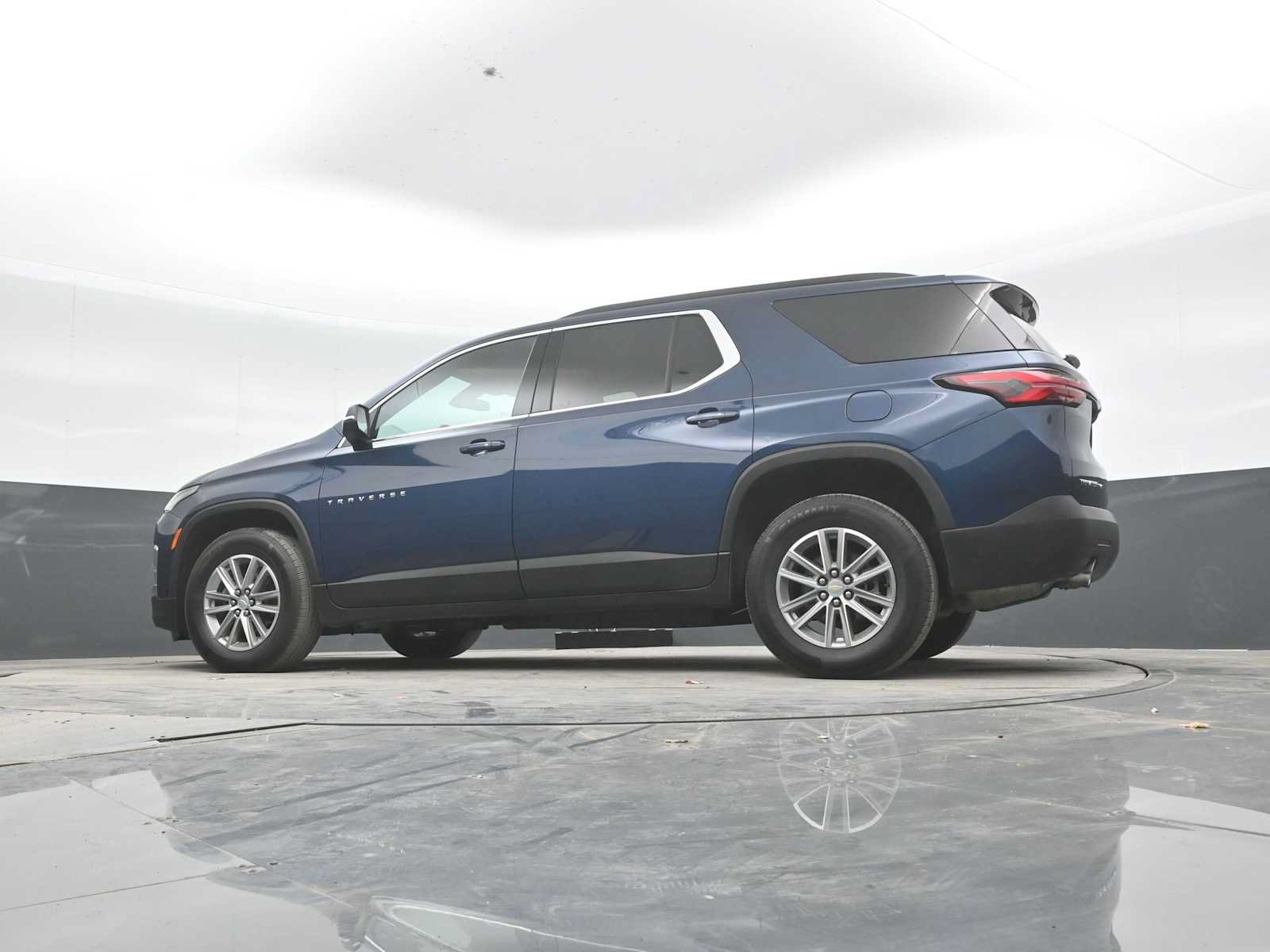 Used 2023 Chevrolet Traverse LT AWD/4WD image 40
